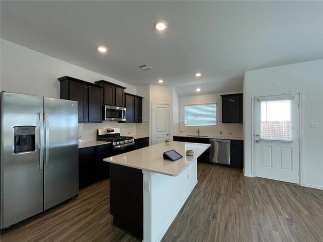 Foto del edificio - 216 Arnage Dr