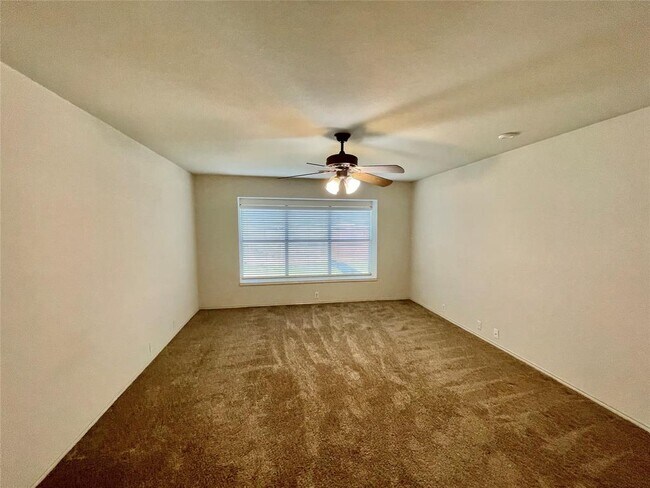 Foto del edificio - 505 Hunters Ridge Dr