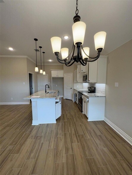 Building Photo - 901 Tippit Ln