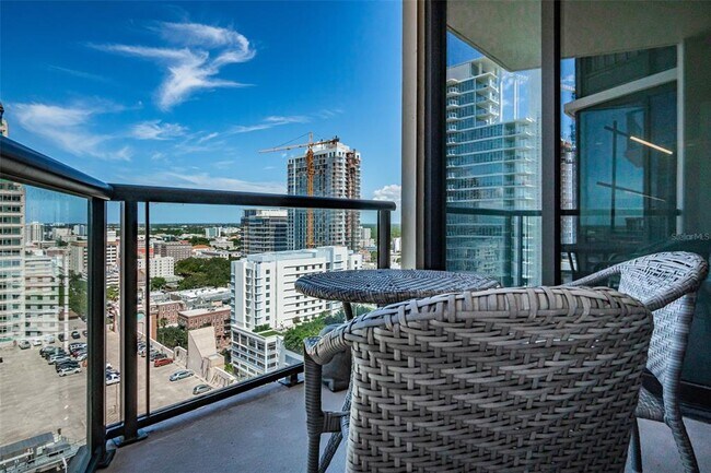 Foto del edificio - 1 Beach Dr SE