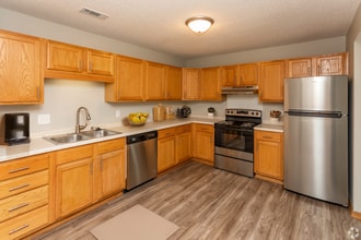 Building Photo - Dakota Townhomes