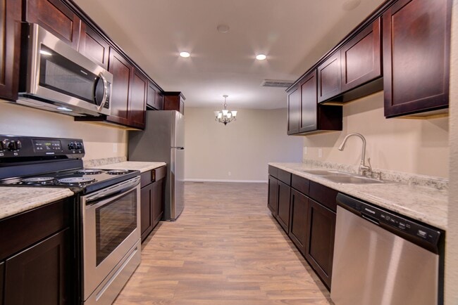 Building Photo - S 79th E Ave Duplex