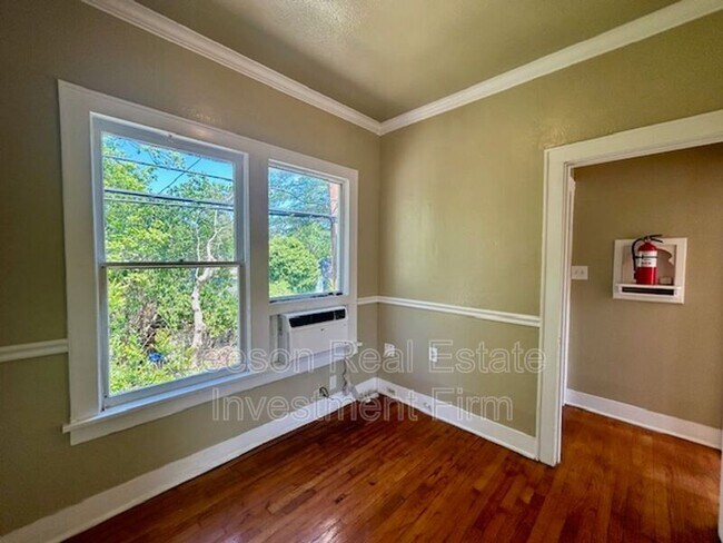 Foto del edificio - 320 College St