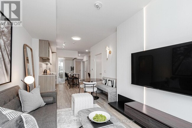 Building Photo - 2020 Bathurst St