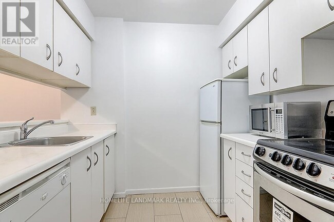 Building Photo - 44-644 St Joseph St