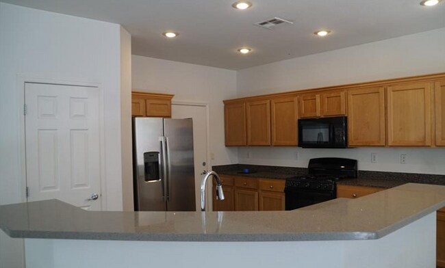 Foto del edificio - 494 Newberry Springs Dr