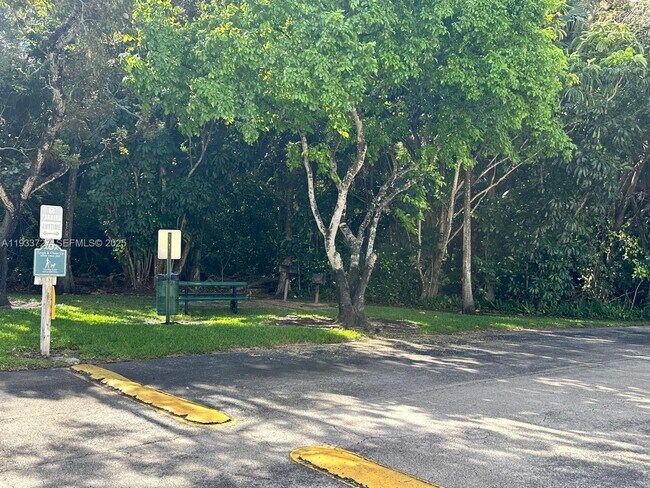 Building Photo - 891 Cypress Park Way