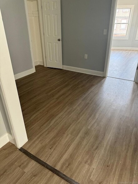 Building Photo - 2336 Barnum Ave