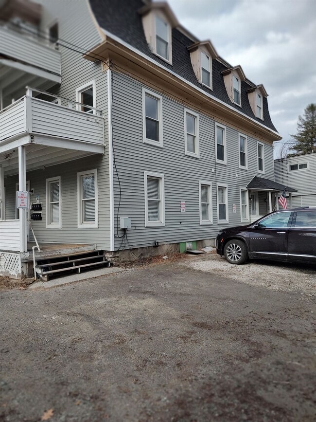 Building Photo - 30 Elm St
