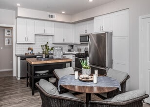 2BR, 2BA - 1115 SF - The Trails at Canyon Crest Apartments