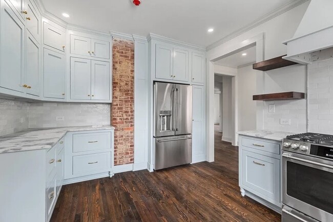 Building Photo - Perry St LHP
