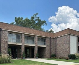 Building Photo - 6633 Poplar Woods Cir E
