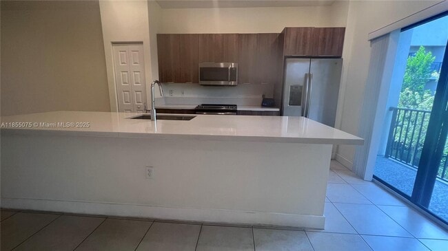 Foto del edificio - 7831 NW 104th Ave