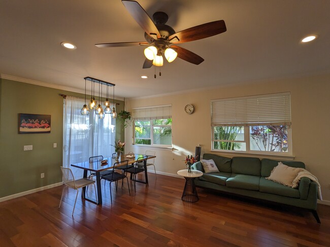 1st floor living room - 33 Kuinehe Pl