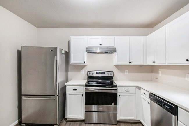 Building Photo - Outstanding 4 Bedroom Home with Great Schools!