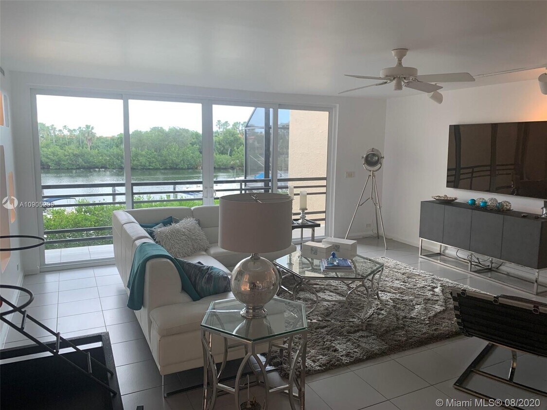 6032 Paradise Point Dr, Palmetto Bay, FL 33157 Townhome Rentals in Palmetto Bay FL