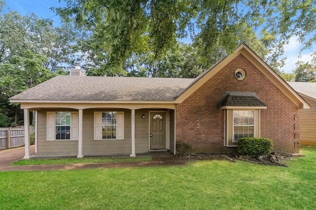 Building Photo - 6651 Elmore Woods Cove