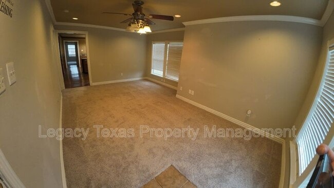 Foto del edificio - 414 Woodard Ave