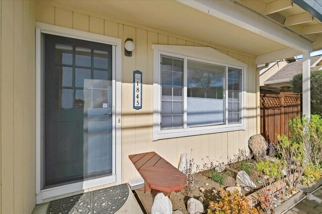 Building Photo - 1845 Rodriguez St