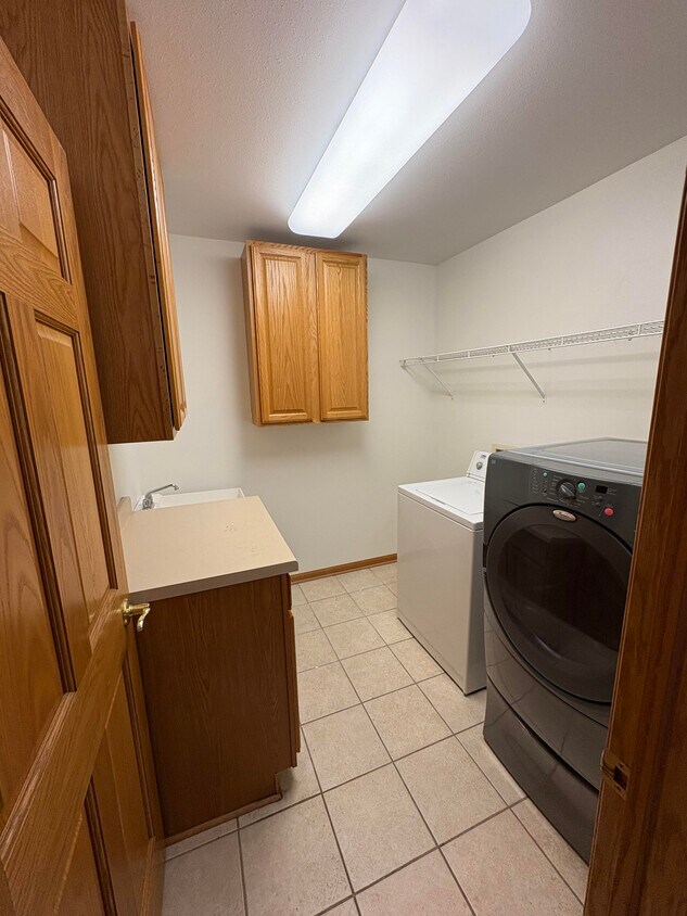 main level-laundry - 310 Redruth Dr
