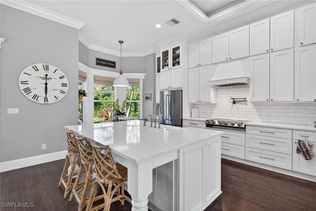 Foto del edificio - 24920 Divot Dr