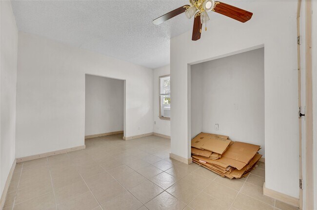 Foto del edificio - 3103 H Ave