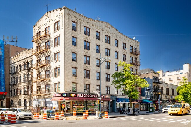 Foto del edificio - 324-326 Roebling St