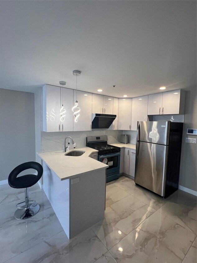 Foto principal - 42-18 147th St