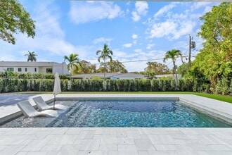 Building Photo - 1840 NE 199th St