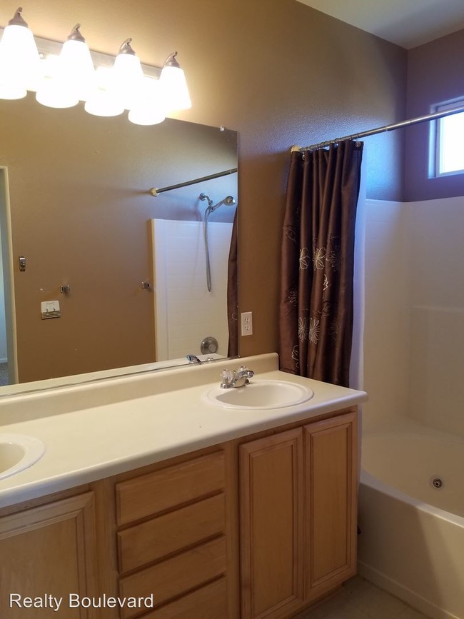 Building Photo - 4 br, 2 bath House - 2265 Big Trail
