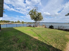 Building Photo - 161 Alexander Dr