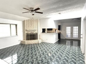 Building Photo - 10807 Emery Dr