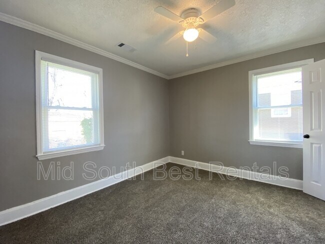 Foto del edificio - 1332 Chadwick Cir