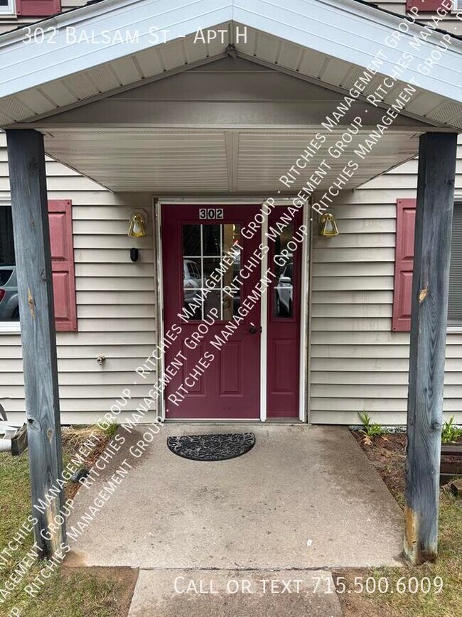 Foto del edificio - 302 Balsam St
