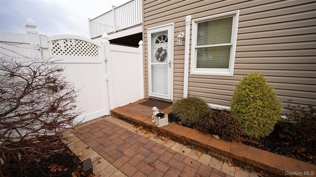 Building Photo - 15 Westminster Ln