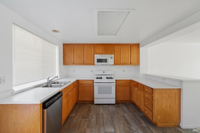 Foto del edificio - 712 Daniels Ave