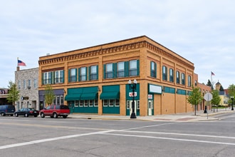 Building Photo - 304 Demers Ave