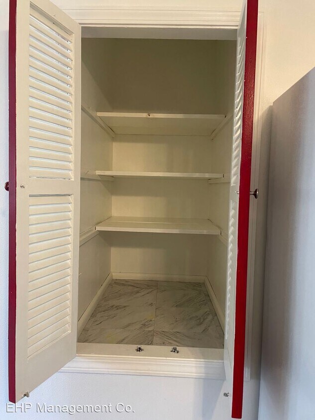 451 Golden Valley Dr, Mehlville, MO 63129 House Rental in Mehlville