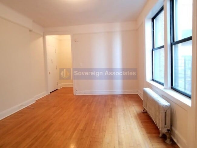 Building Photo - 138 Haven Ave