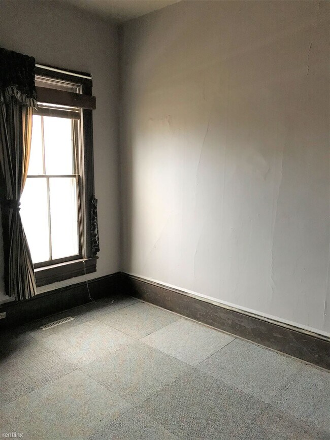 Building Photo - 2 br, 1 bath House - 749 Emperor St SW