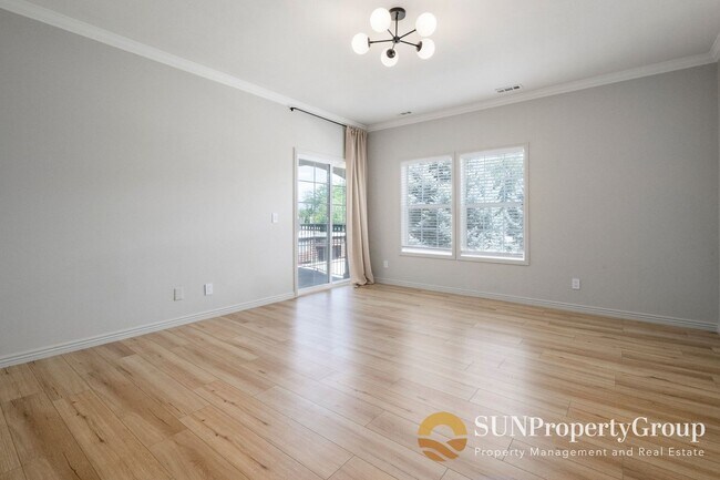 Foto del edificio - Luxury Condo In Desirable Salt Lake Community