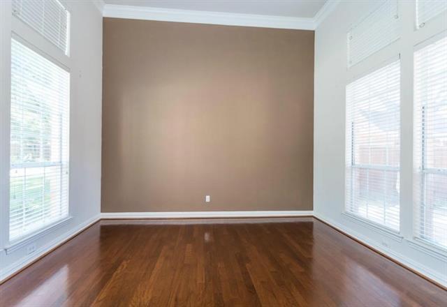 Foto del edificio - 6312 Courtland Dr