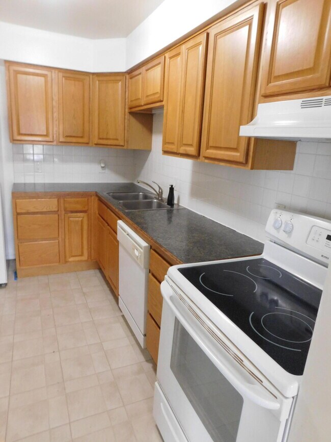 Foto del edificio - 31993 W 12 Mile Rd