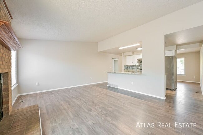 Building Photo - 3973 S Bahama St