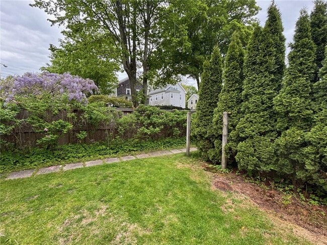 Building Photo - 51 Lee Ave