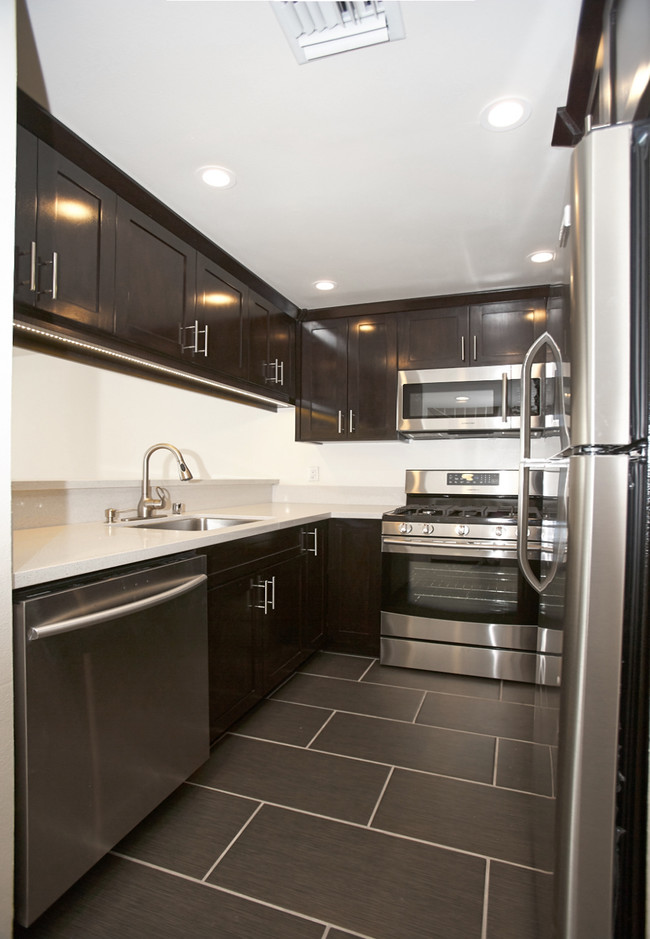 Kitchen Angle 2 - 1524 Granville Ave
