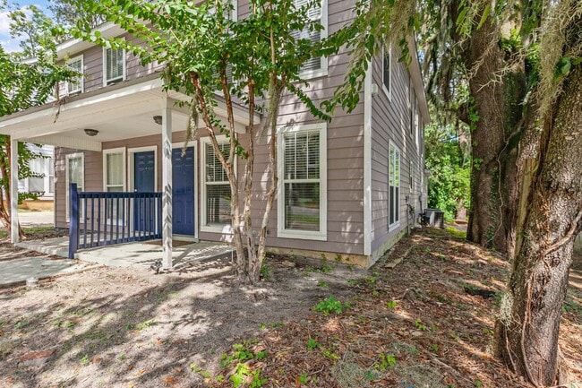 Photo - 1235 N Bronough St Apartment