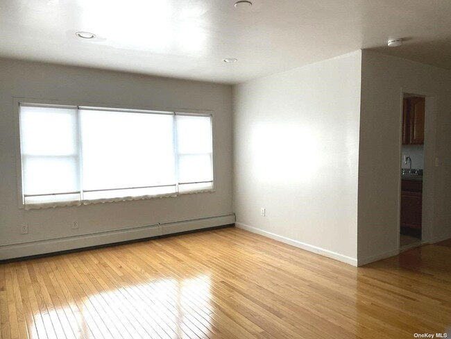 Building Photo - 400 N Corona Ave