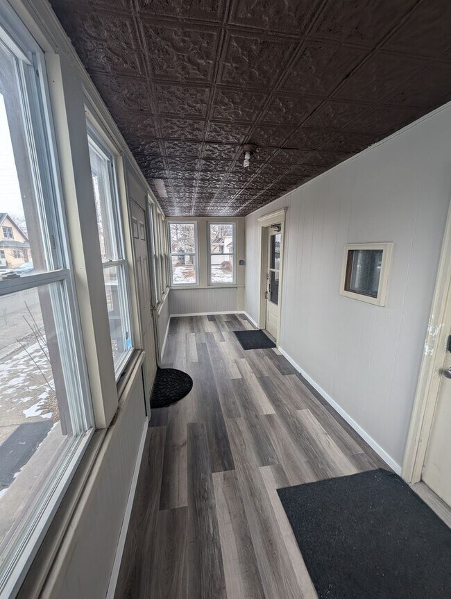 Foto del edificio - 2743 Grand St NE