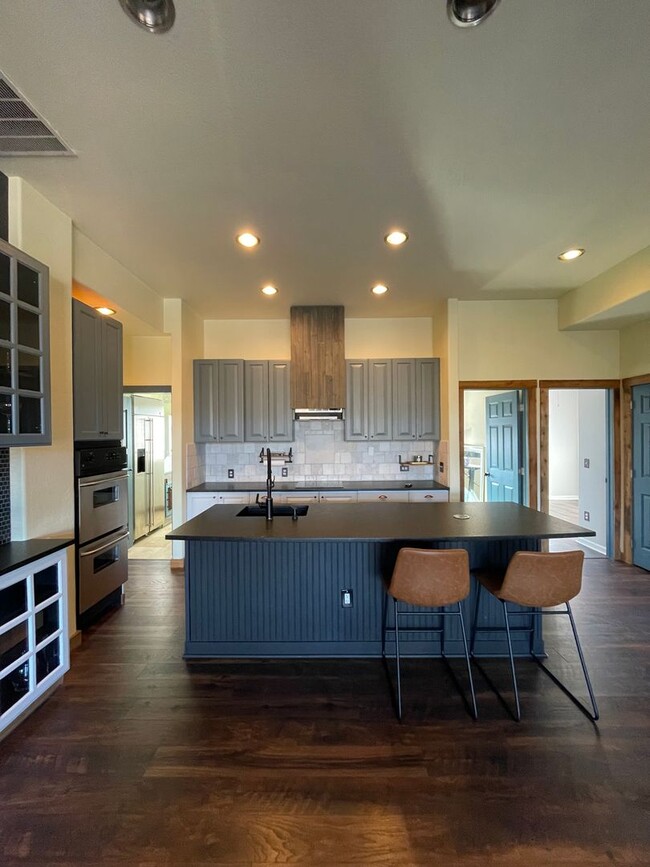 Building Photo - 3BR/2BA Condo near Olde Town Arvada!!